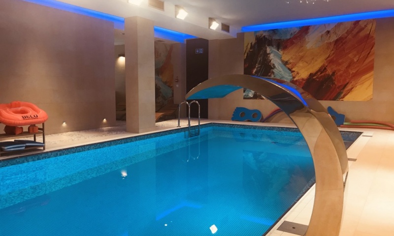 Nowoczesny Basen  Solankowy wraz z Jacuzzi