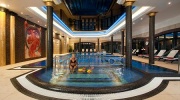 Basen w Strefie Royal Spa